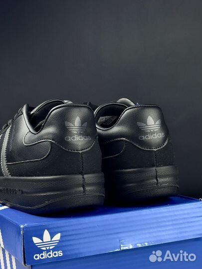 Кроссовки adidas мужские