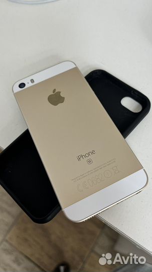 iPhone SE, 32 ГБ