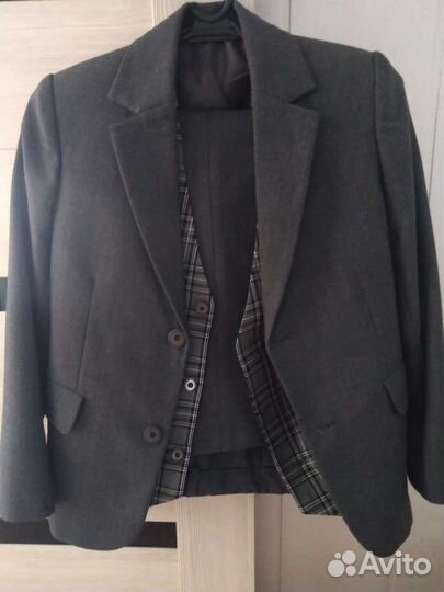 Школьный костюм