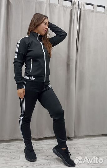 Спортивный костюм женский adidas