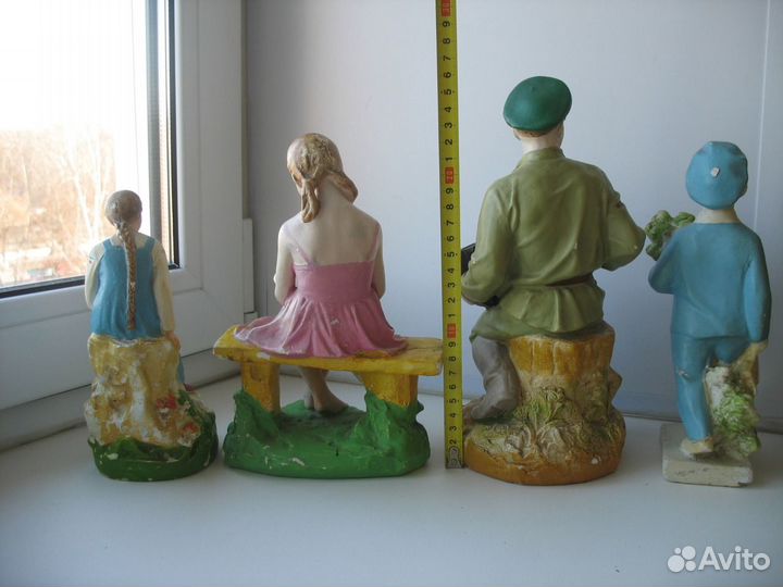 Фигурки Бровкин, девушка с книгой, школьник