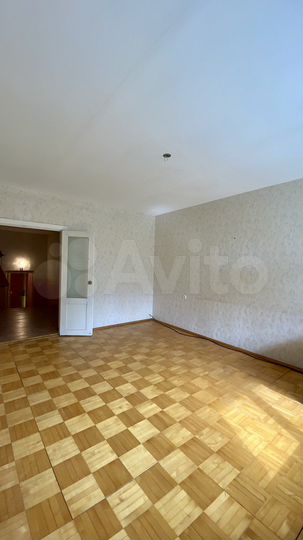 2-к. квартира, 67 м², 1/2 эт.