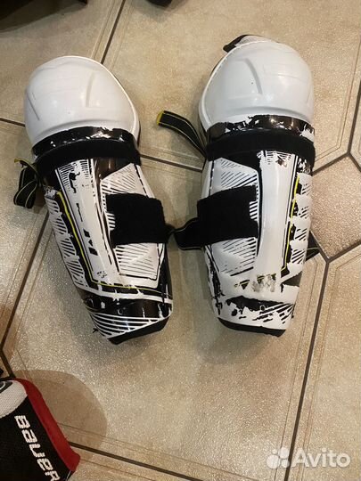 Щитки хоккейные