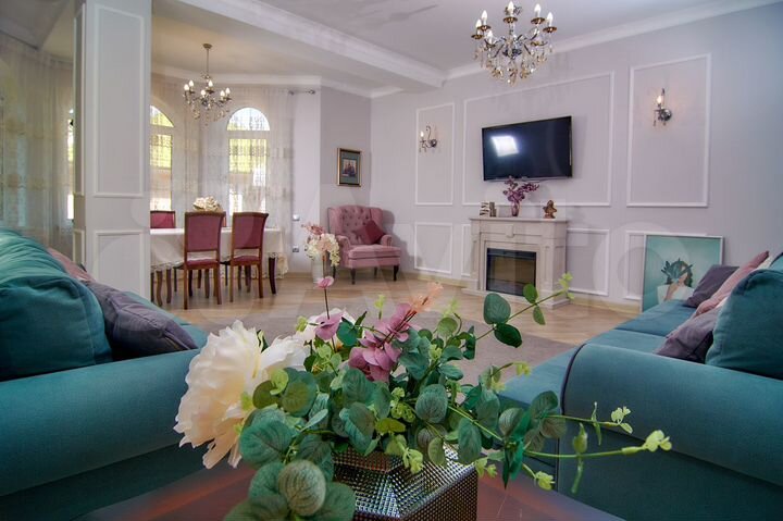 2-к. квартира, 90 м², 2/7 эт.