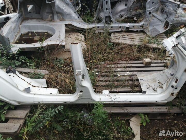 Боковина кузова правая LADA Priora