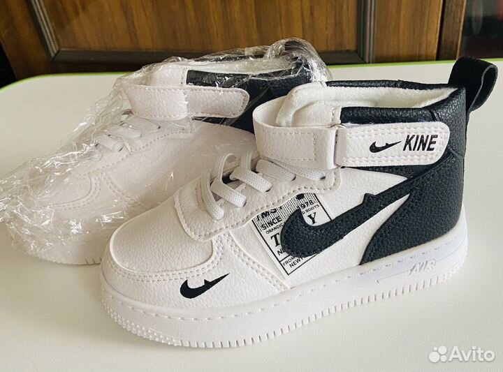Кроссовки демисезонные 29 размер