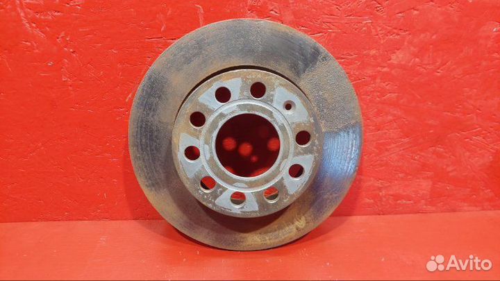 Диск тормозной задний Volkswagen Touran BKC 2005