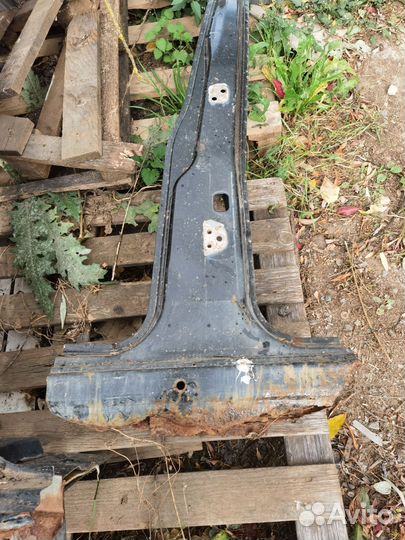 Стойка кузова центральная Mercedes w163 ml320