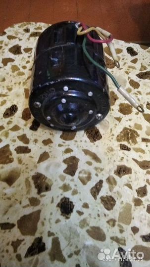 Мотор стеклоочистителя УАЗ