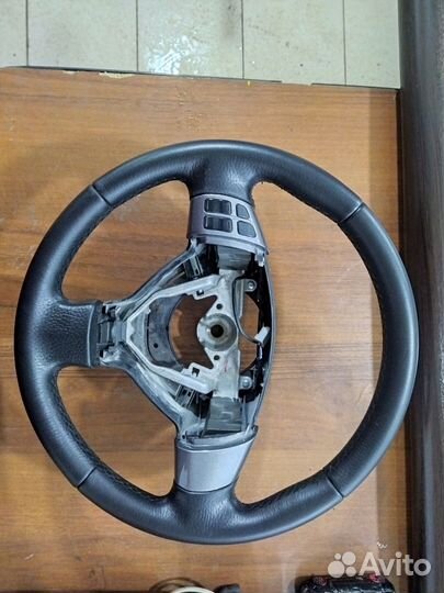 Руль на suzuki sx4 кожа. С кнопками мультимедиа
