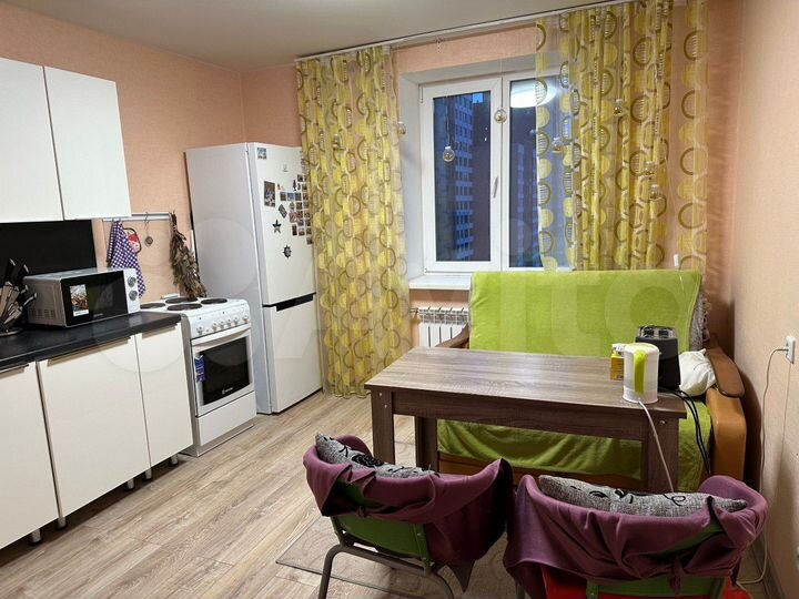 Комната 10 м² в 2-к., 12/25 эт.