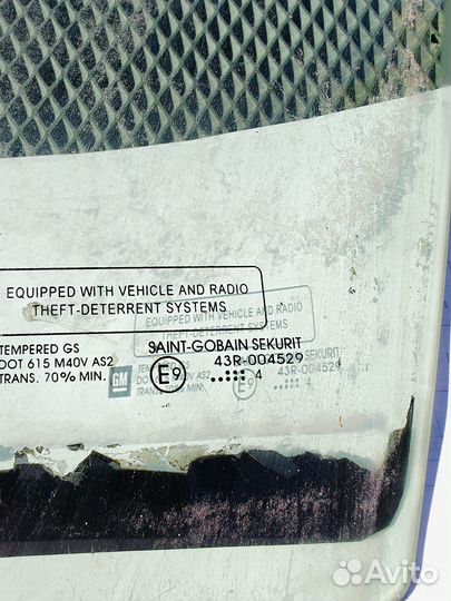 Cadillac SRX 1 стекло двери передней левой