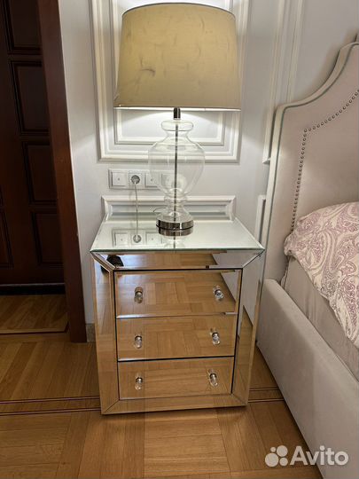Тумба прикроватная италия