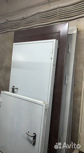 Двери тамбурные, подъездные