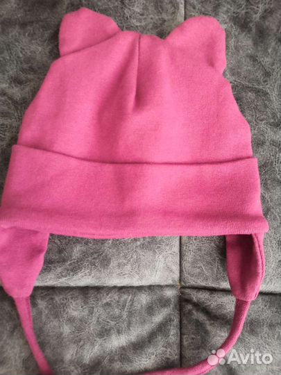 Шапки 3 штуки новые