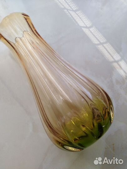 Ваза. Цветное гутное стекло