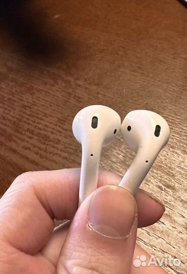 Беспроводные наушники apple airpods