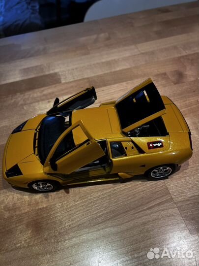 Коллекционная машинка Bburago Lamborghini 1:18