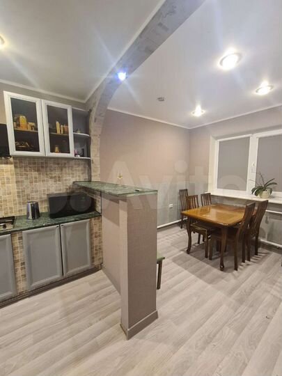 Дом 280 м² на участке 7 сот.