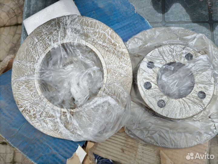 Диск тормозной VW Golf/Jetta/Polo 1.1-1.4 81-97