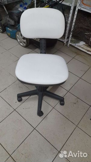 Стул мастера со спинкой Bruno