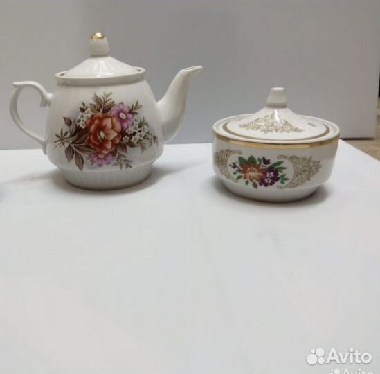 Заварочный чайник, сахарницы