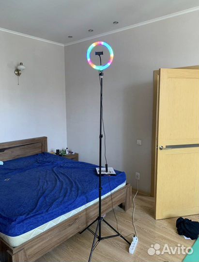 Кольцевая лампа 26 см со штативом