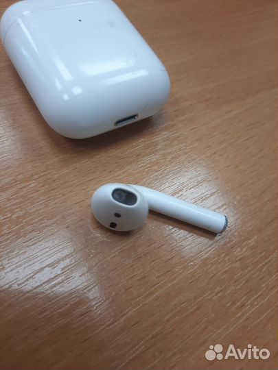 Кейс для apple airpods 2 оригинал и левый наушник