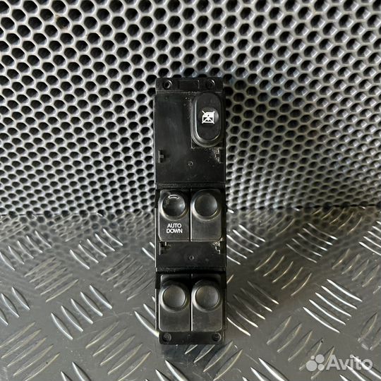 Блок управления стеклоподъемниками Hyundai Solaris