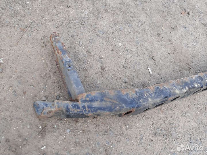 Усилитель бампера Mitsubishi space star