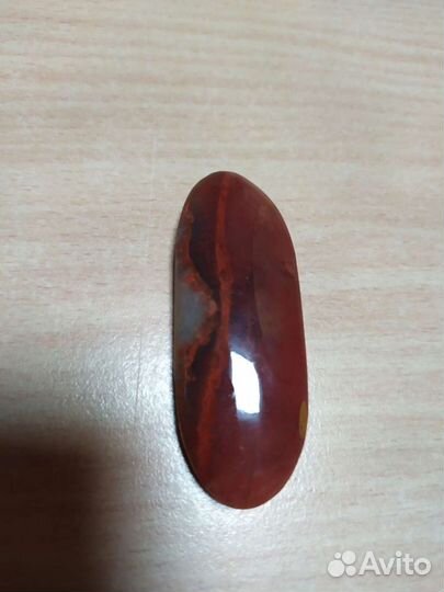 Брошь, камень сердолик