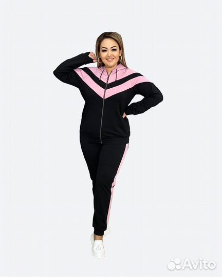 Спортивный костюм женский