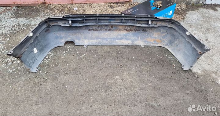 Задний бампер carina