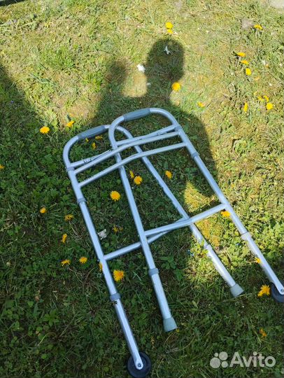 Ходунки для инвалидов