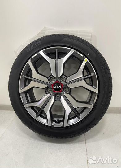 R18 Pirelli Cinturato P7 235/45, PCD 5x114.3 DIA 67.1