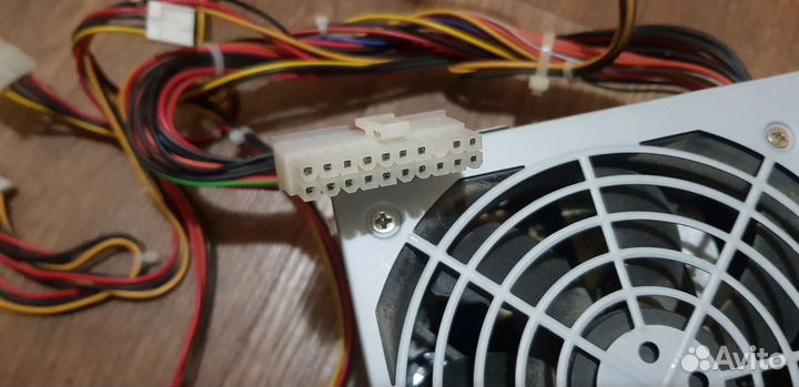 Блок питания для компьютера 300w 24pin для ретро
