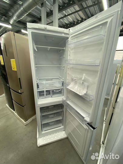 Холодильник Indesit DS 4200 W