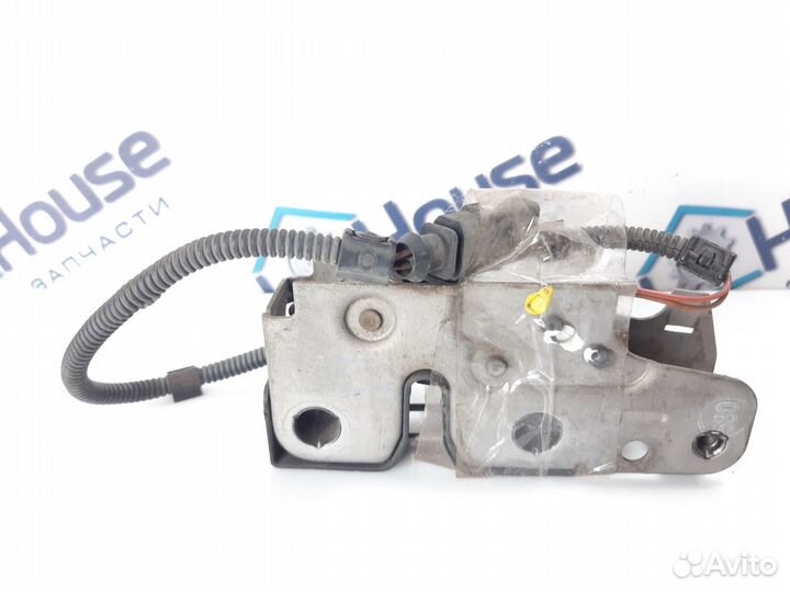 Замок капота Volkswagen Jetta 5