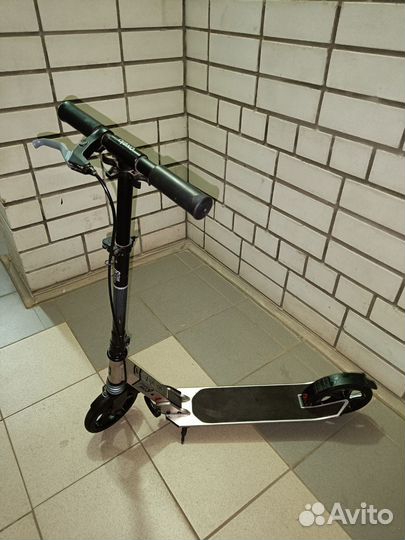 Самокат с ручным тормозом Oxelo mid 9