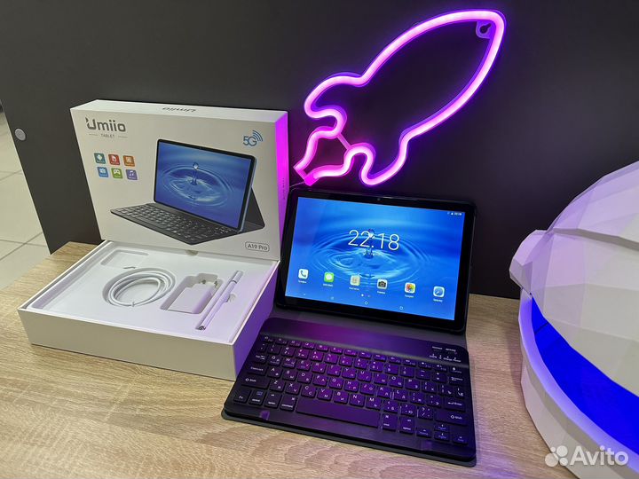 Планшет Umiio a19 pro (Чехол, клавиатура)