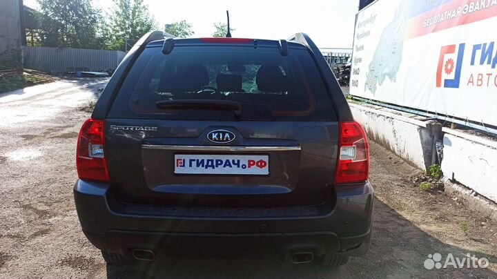 Фонарь задний (стоп сигнал) Kia Sportage (KM) 9270