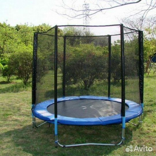 Батут с защитной сеткой