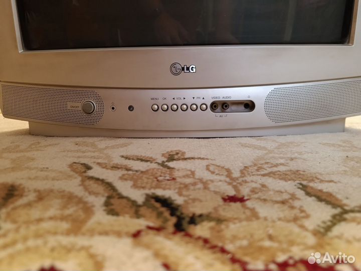 Телевизор LG RT-21ca70m