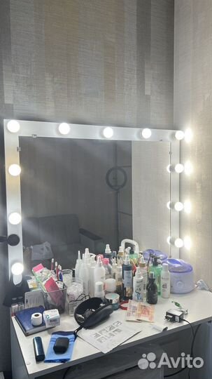 Гримерный туалетный столик