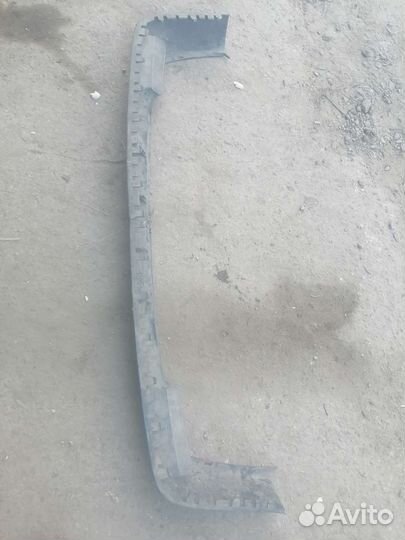 Губа переднего бампера фольксваген пассат 3