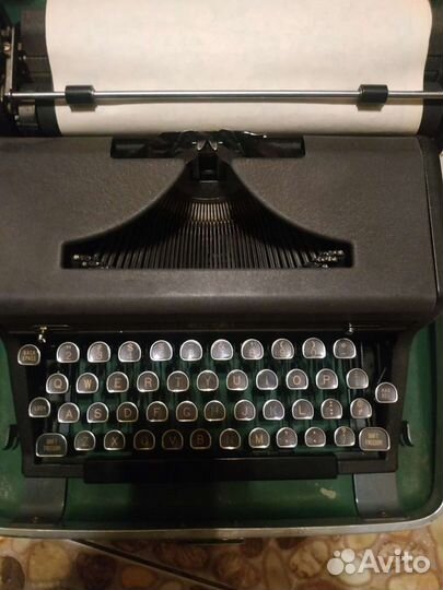 Пишущая машинка