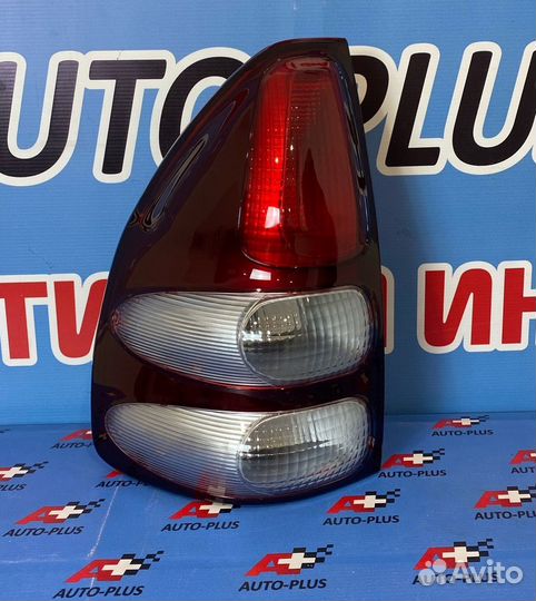 Фонарь задний toyota prado 02-09
