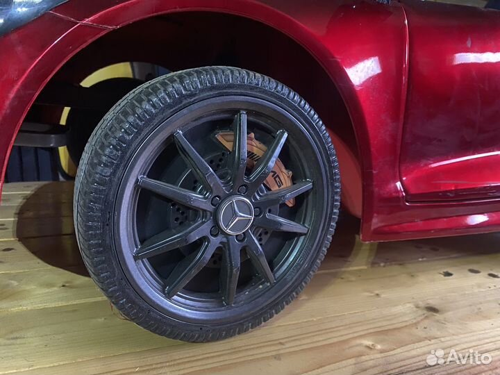 Детский электромобиль