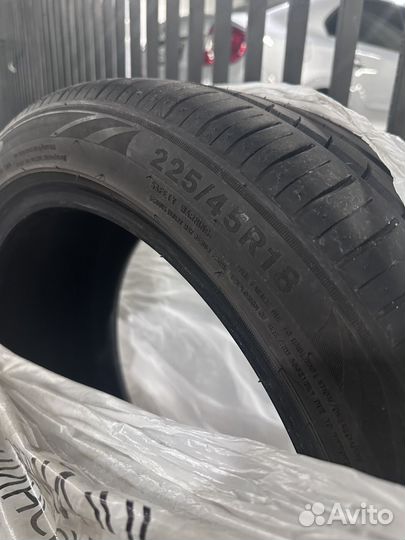 Triangle TH201 Sportex 225/45 R18