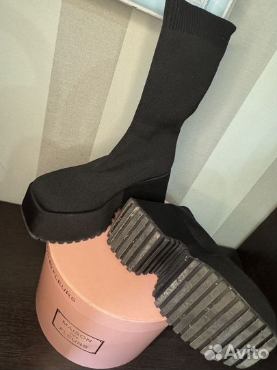 Ботинки на высокой платформе